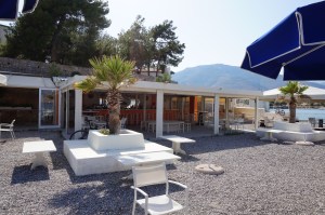 A perfect afternoon at a perfect beach bar.